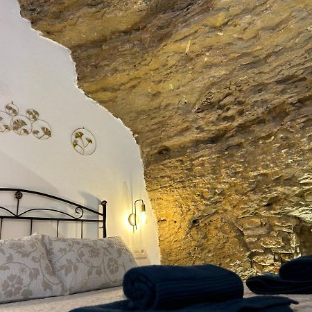 Casa Cueva Sol Y Luna Setenil Setenil De Las Bodegas Luaran gambar