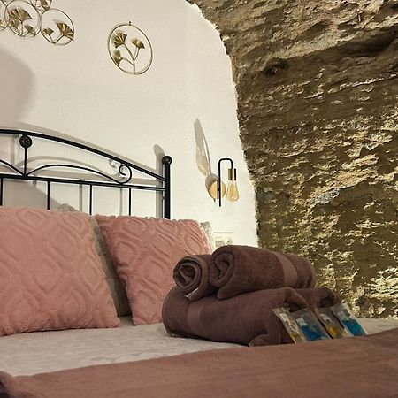 Casa Cueva Sol Y Luna Setenil Setenil De Las Bodegas Luaran gambar