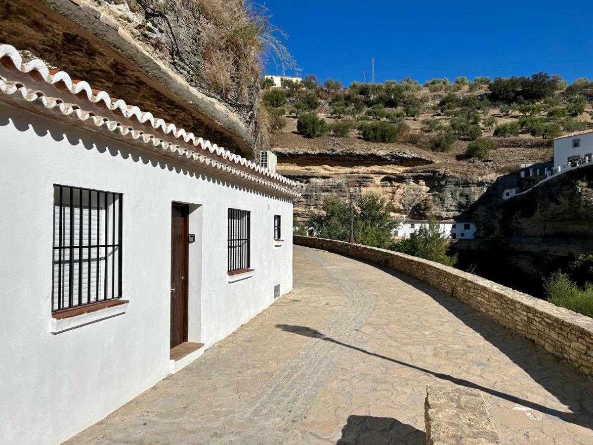 Casa Cueva Sol Y Luna Setenil Setenil De Las Bodegas Luaran gambar